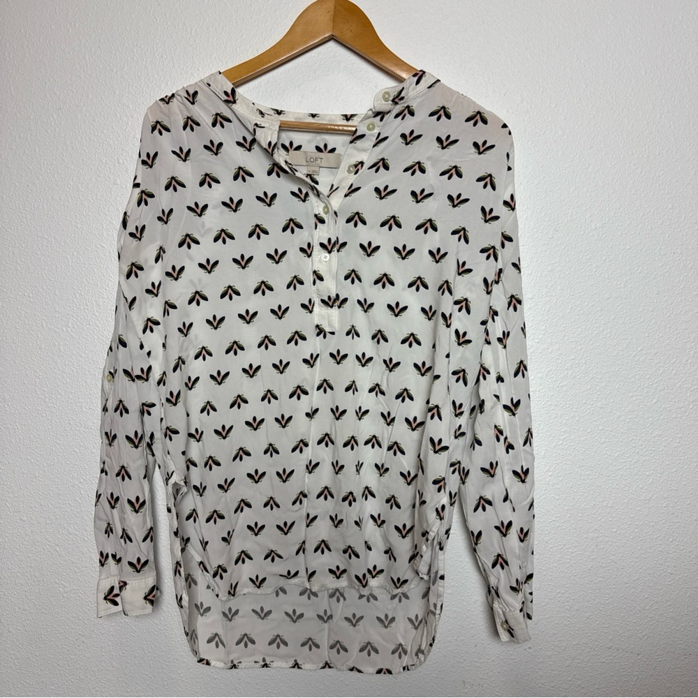 LOFT‎ Cream and Black Patterned Blouse